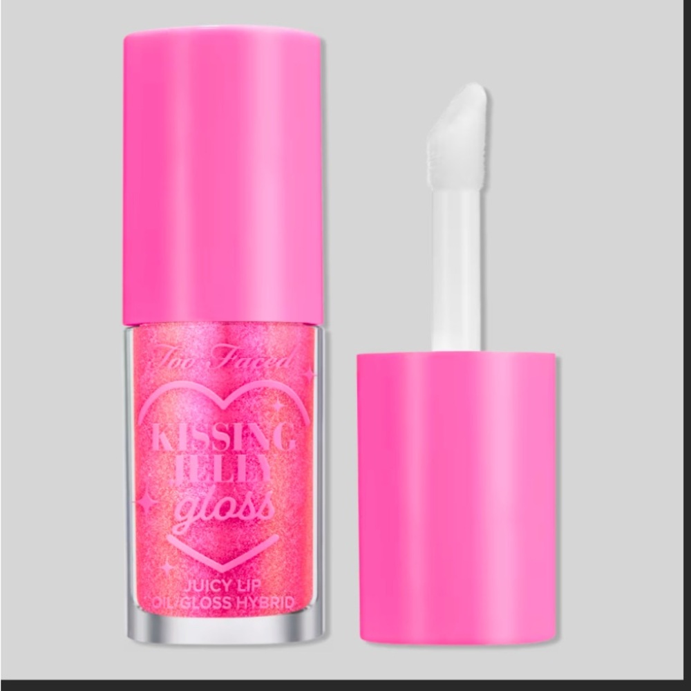 Too Faced
Kissing Jelly Hydrating Lip Oil Gloss BUBBLEGUM